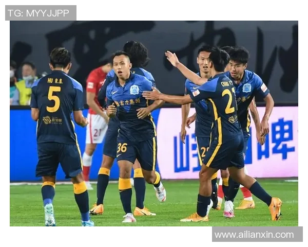 广州足球队与西安足球队赛后分析实力对比与战术总结 广州足球队与西安足球队赛后分析实力对比与战术总结